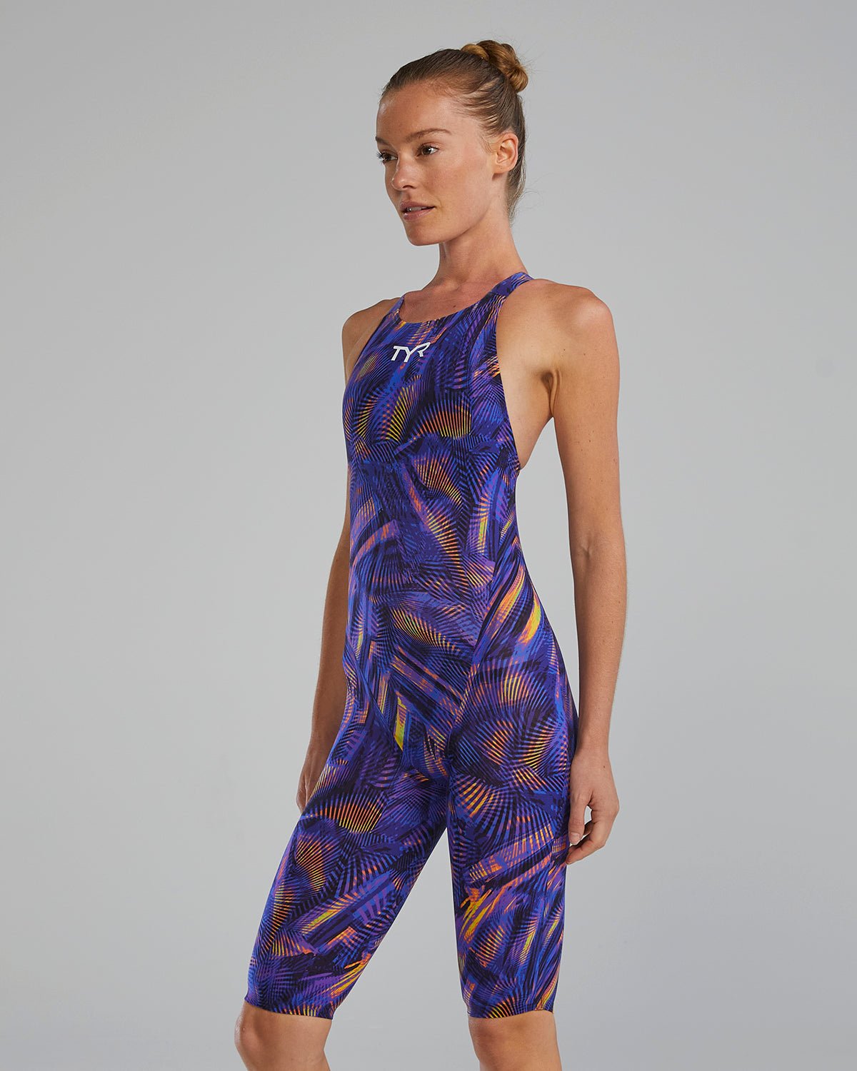  Women's Avictor Closed Back Swimsuit - Helux