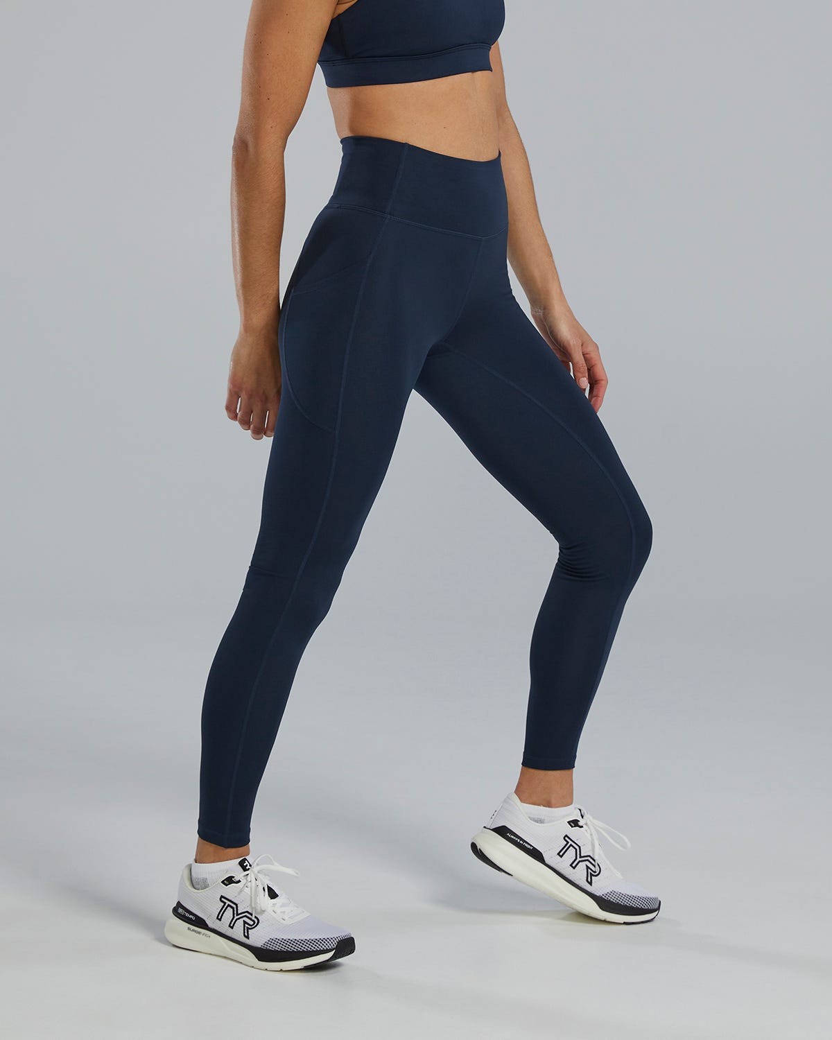  TYR Base Kineticª Women's High-Rise 28" Pocket Leggings - Solid
