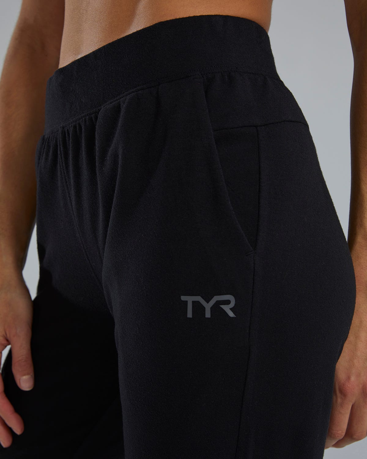  TYR UltraSoftWomen's Midweight Terry A.M. Joggers - Solid / Heather