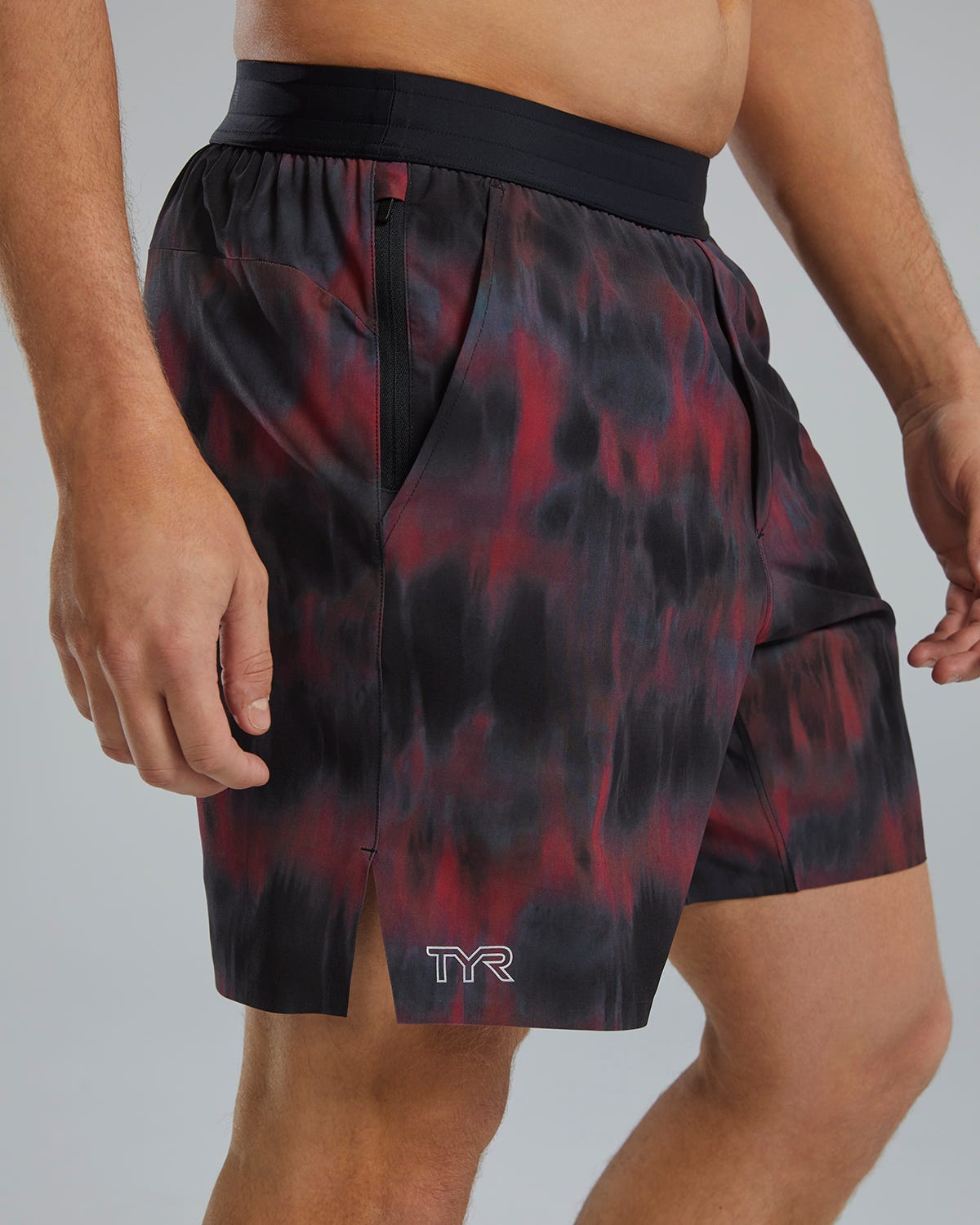  TYR HydrosphereªMen's Unlined 7" Unbroken Shorts - Spectrik