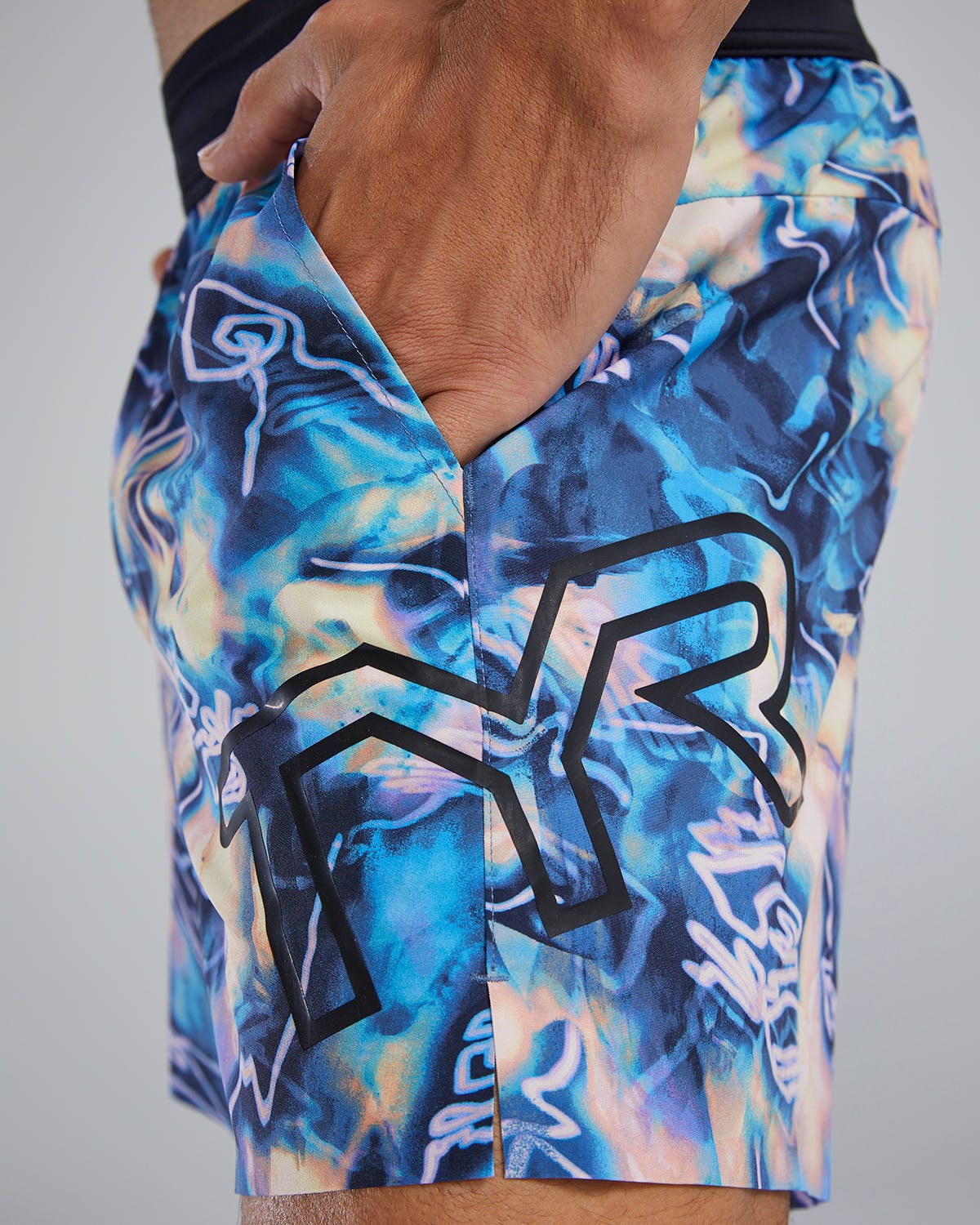  TYR Hydrosphereª - Men's Unbroken Shorts - Unlined 5" - Voltage Pazzo