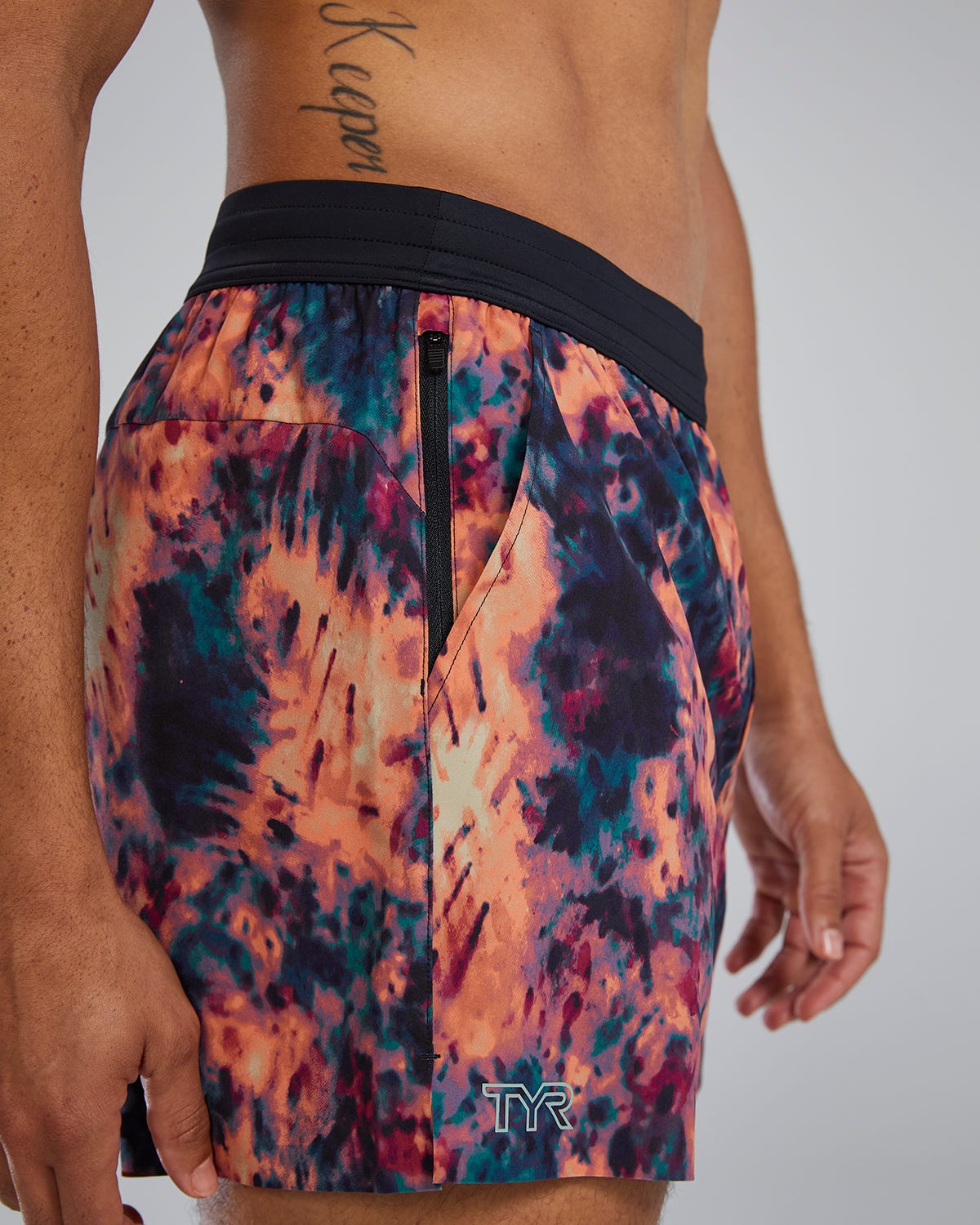  TYR Hydrosphere¨ - Men's Unbroken Shorts - Unlined 5" - Solid