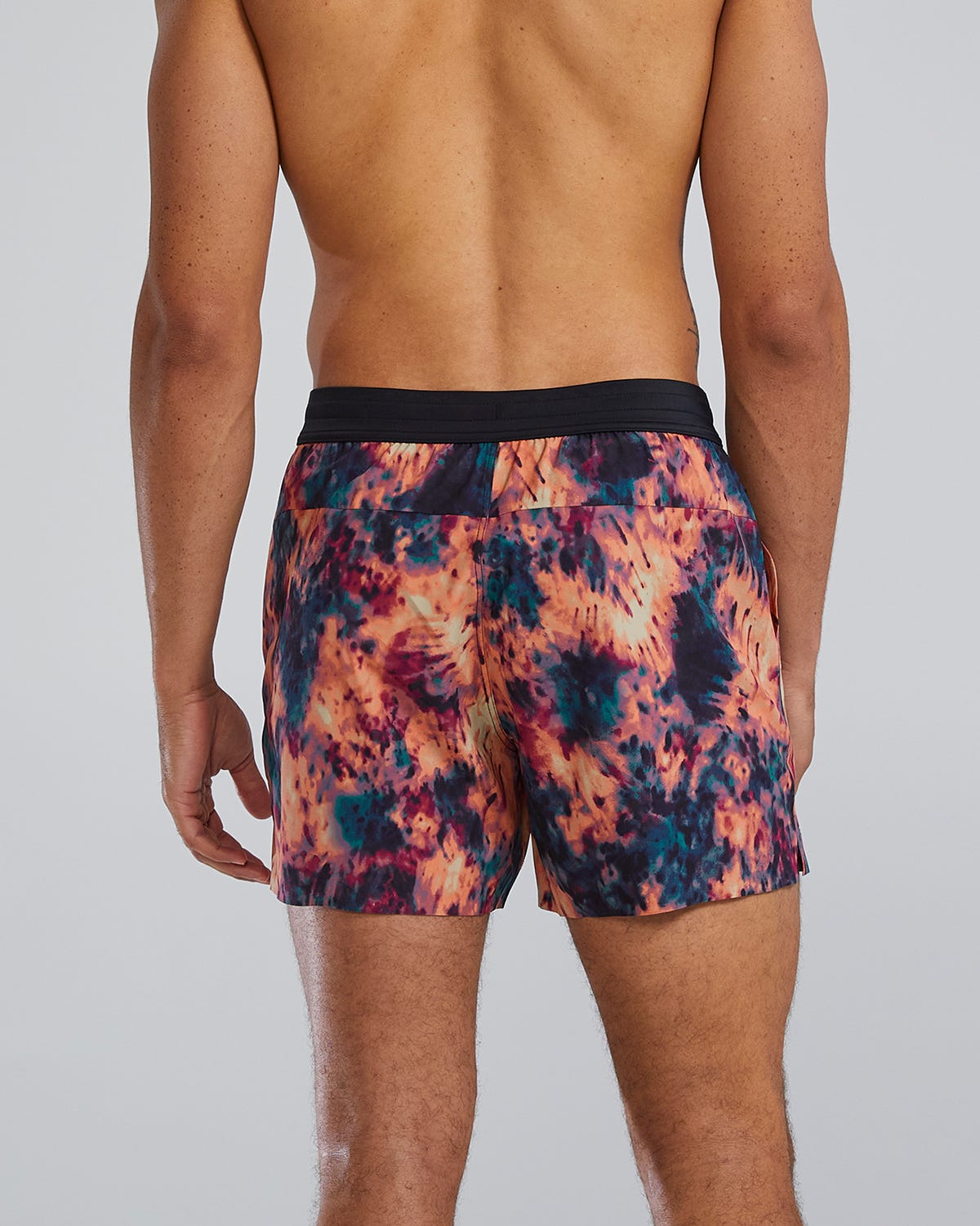  TYR Hydrosphere¨ - Men's Unbroken Shorts - Unlined 5" - Solid