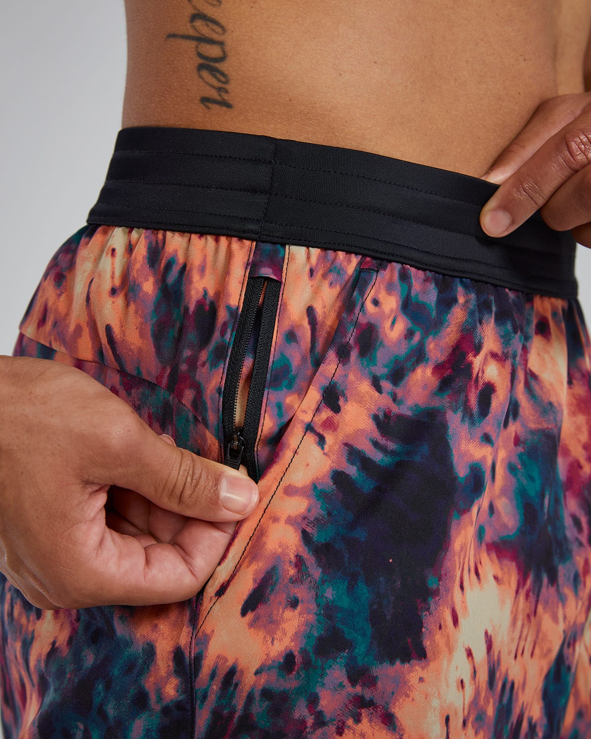  TYR Hydrosphere¨ - Men's Unbroken Shorts - Unlined 7" - Solid