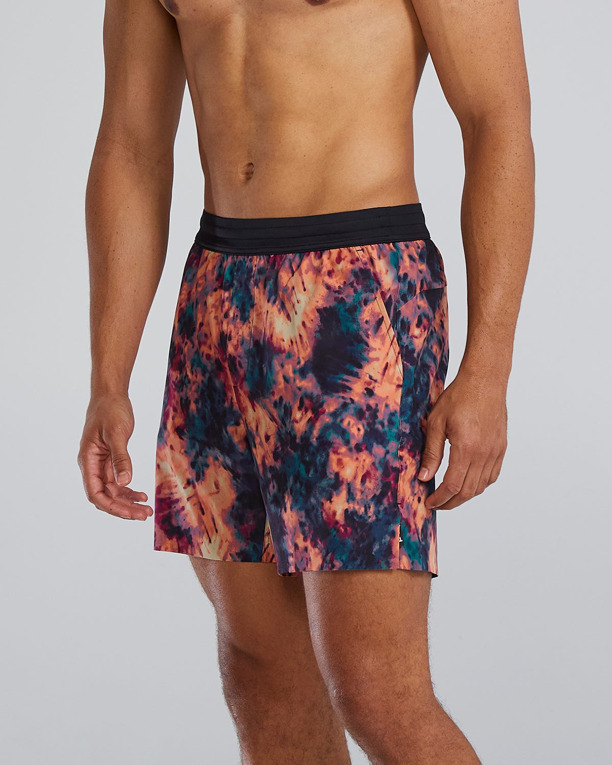  TYR Hydrosphere¨ - Men's Unbroken Shorts - Lined 7" - Solid