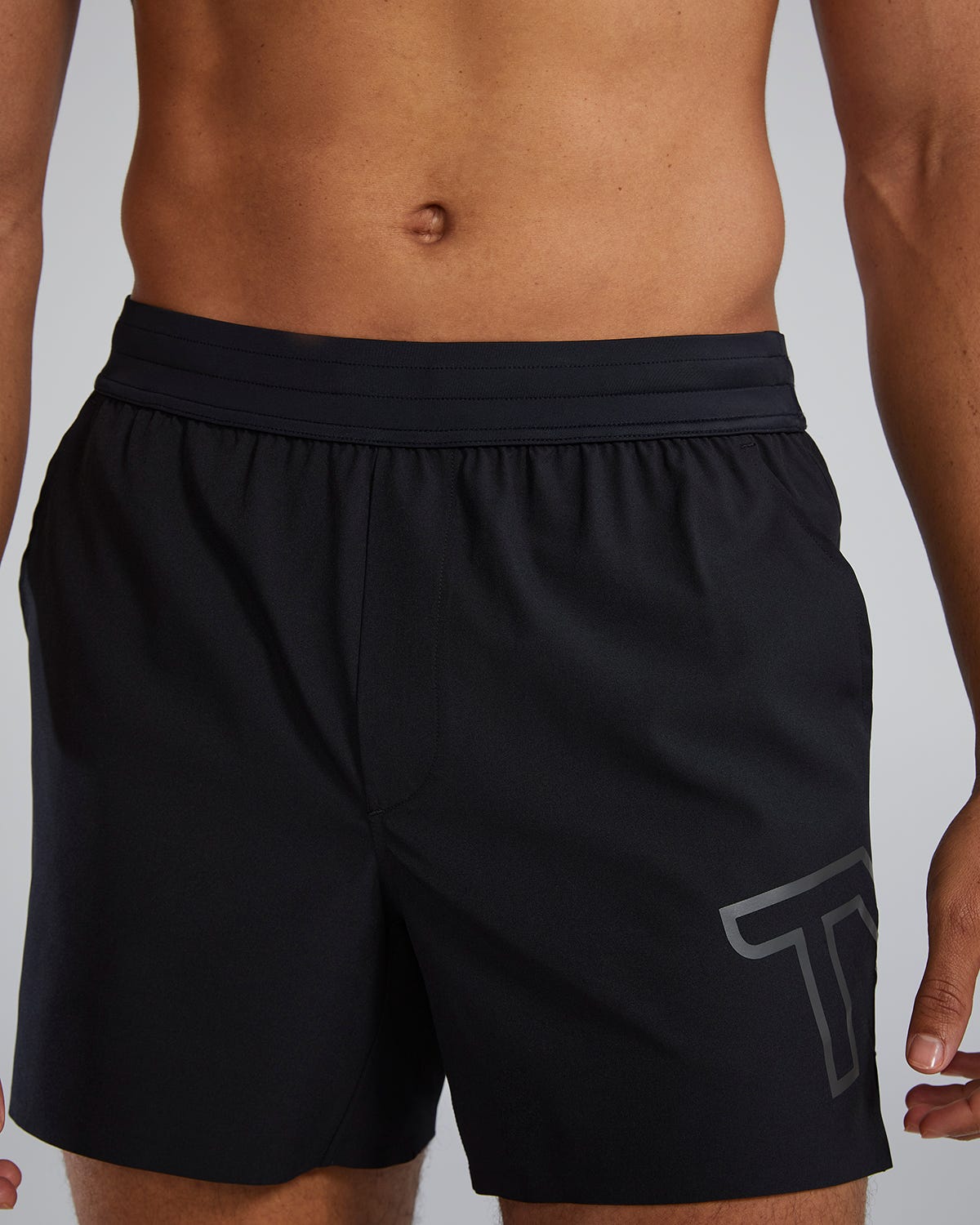  Men's Unbroken Short Unlined 5"