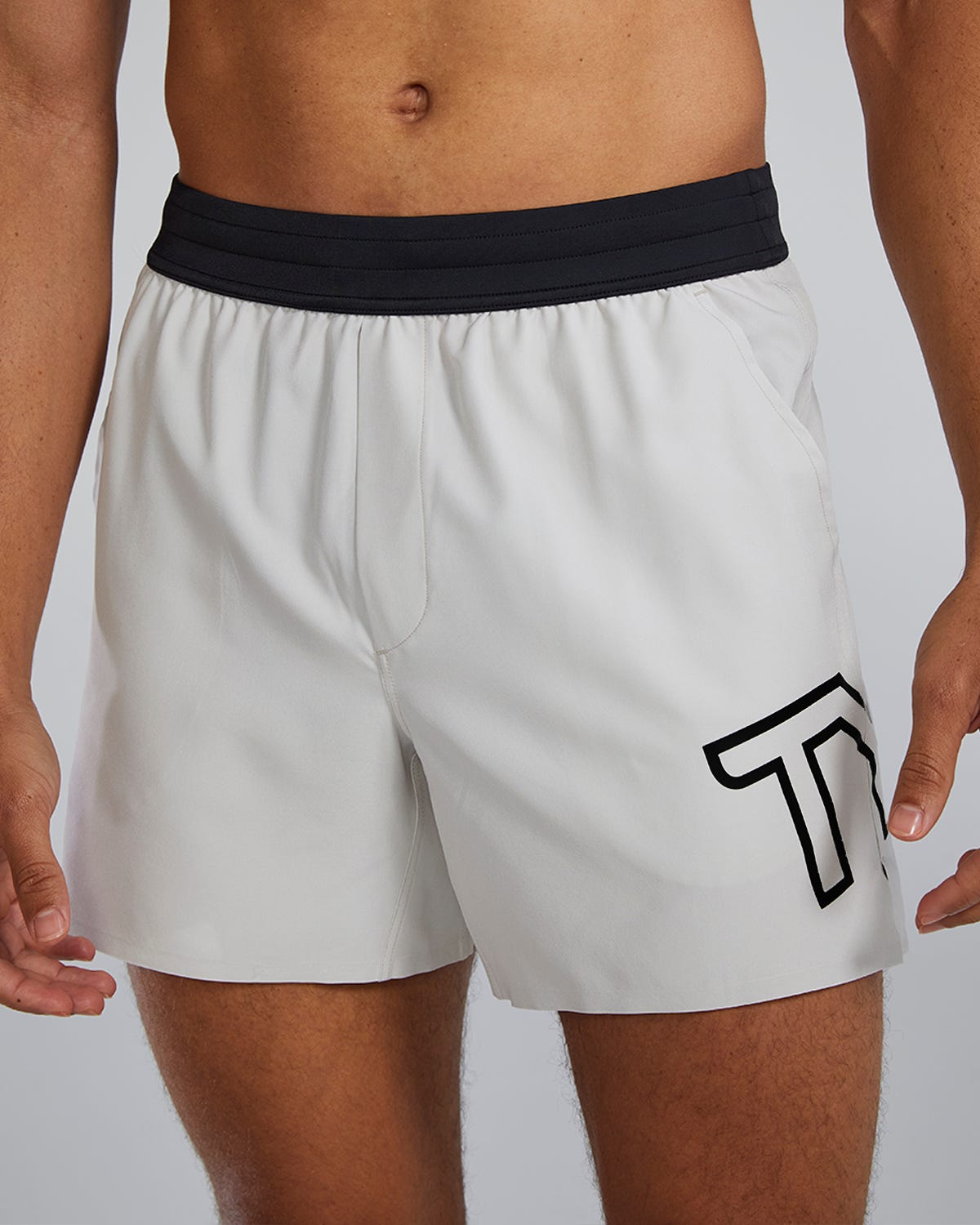  Men's Unbroken Short Unlined 5"