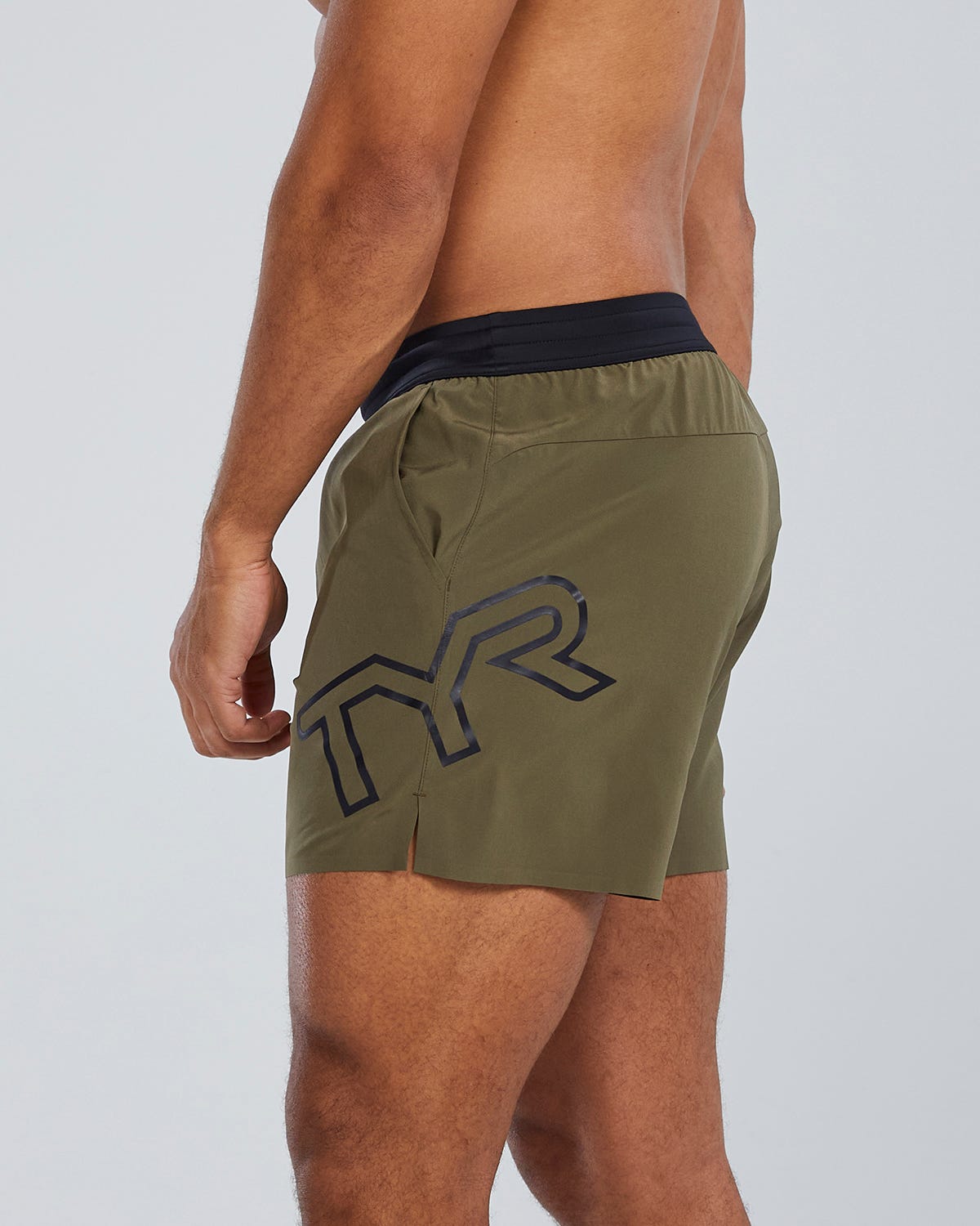  Men's Unbroken Short Unlined 5"