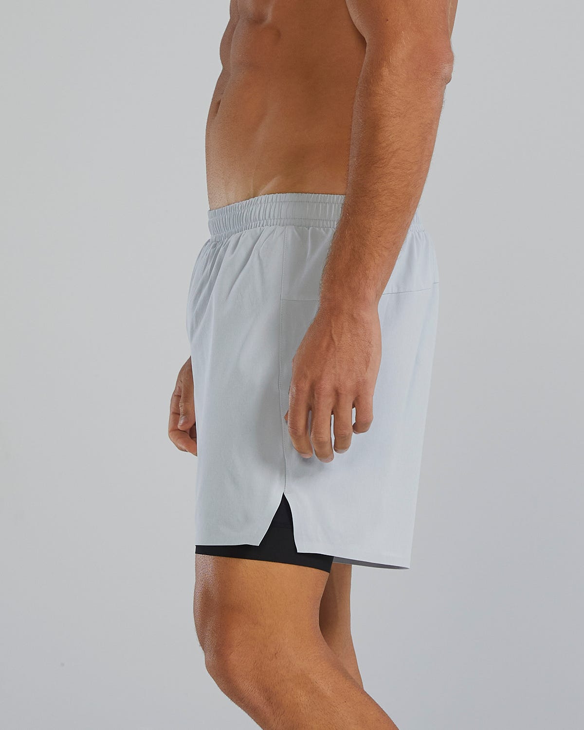  TYR Hydrosphereª Men's Lined 6" Momentum Shorts - Solid