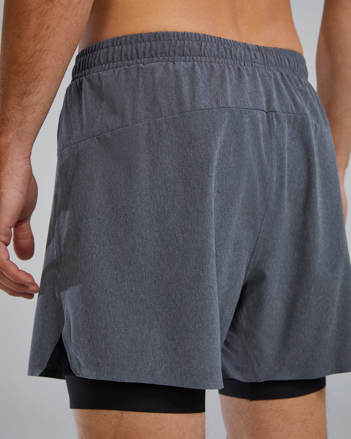  TYR Hydrosphereª Men's Lined 6" Momentum Shorts - Solid