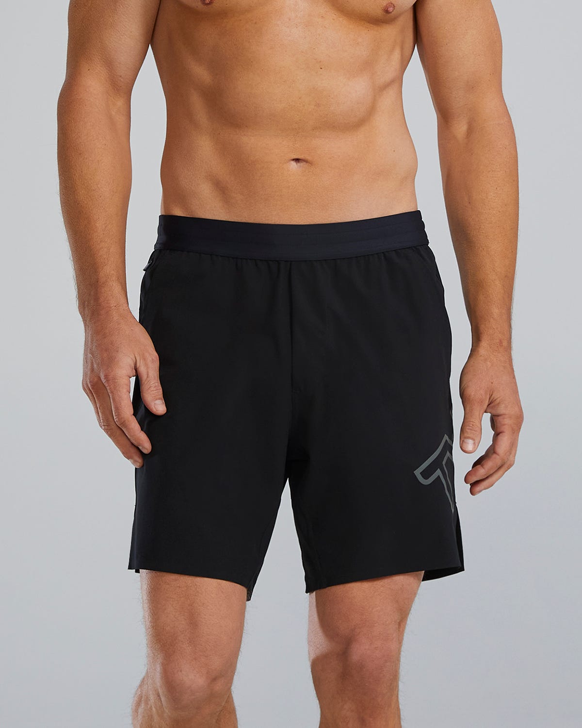  TYR Hydrosphereª Men's Lined 7" Unbroken Big Logo Shorts - Solid