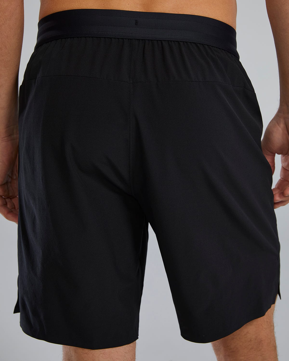  TYR Hydrosphereª Men's Unlined 9" Unbroken Shorts - Solid