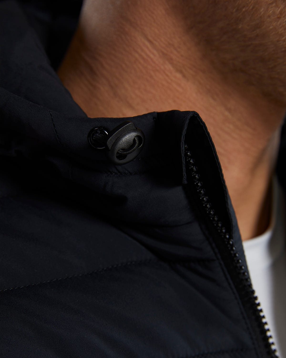  TYR Hydrosphereª Men's Mission Puffer Jacket
