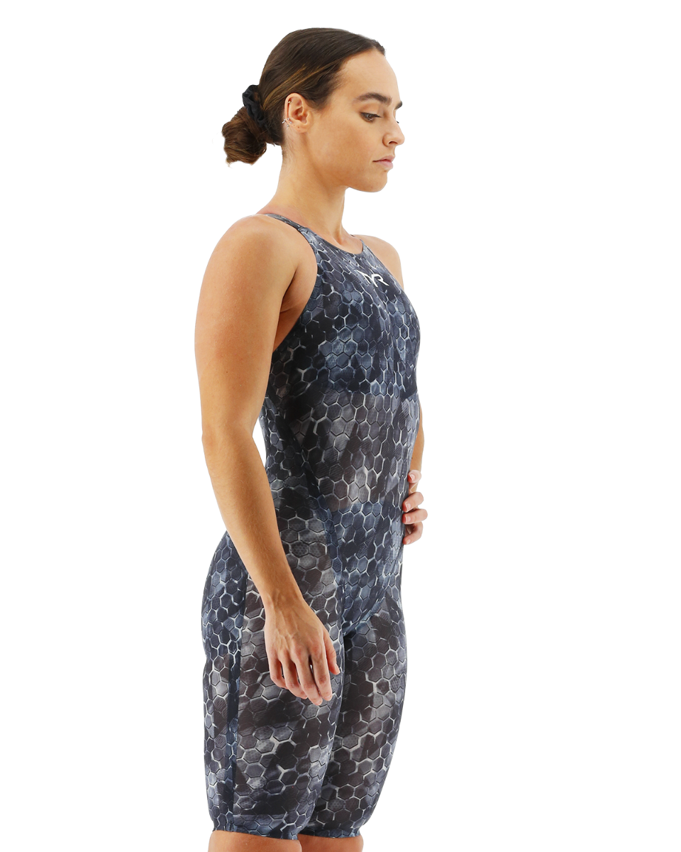  TYR Women’s Avictor 2.0 Closed Back Swimsuit